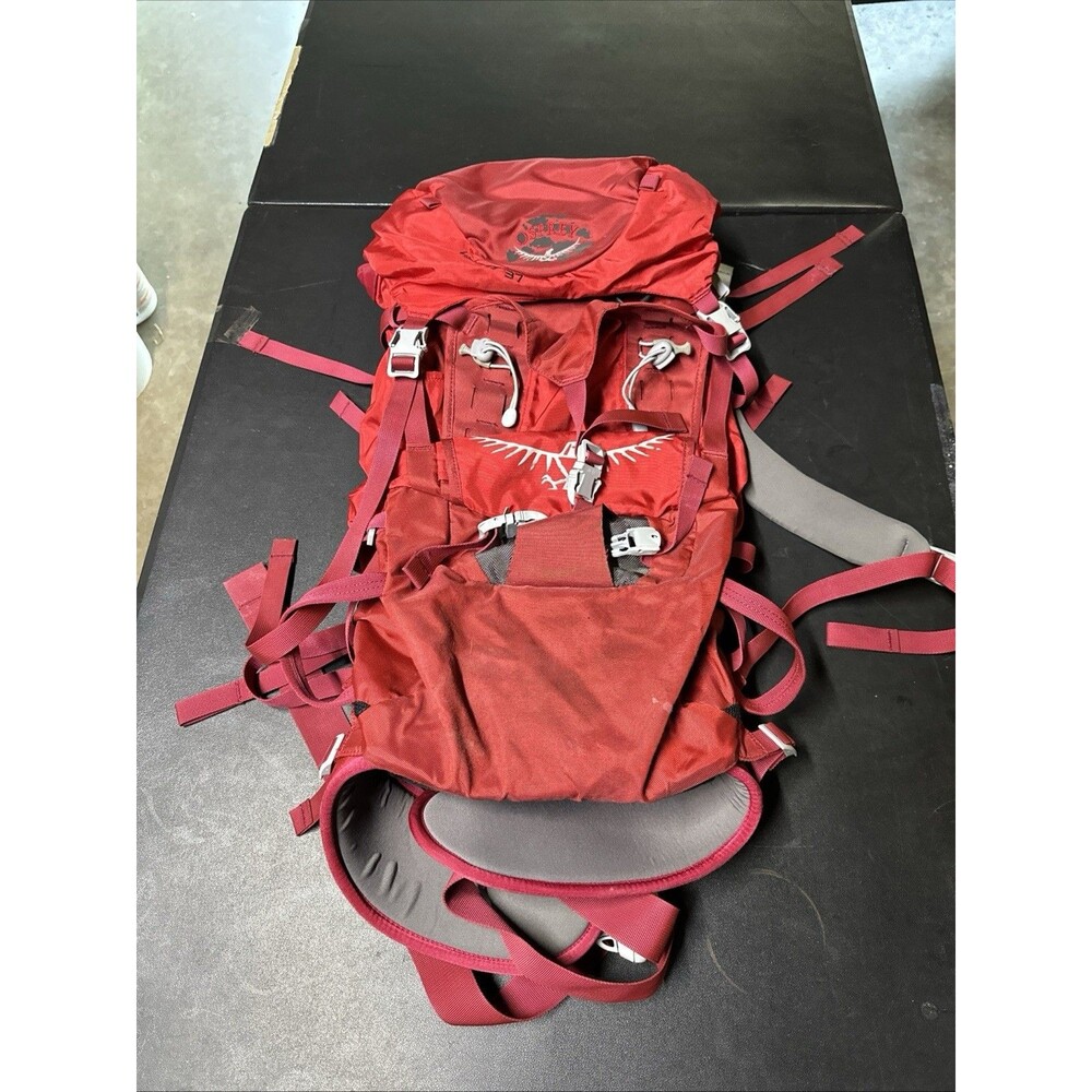 Osprey Variant 37 Backpack 34 Large Red, Lightweight /Used/No Tears /clips Good
